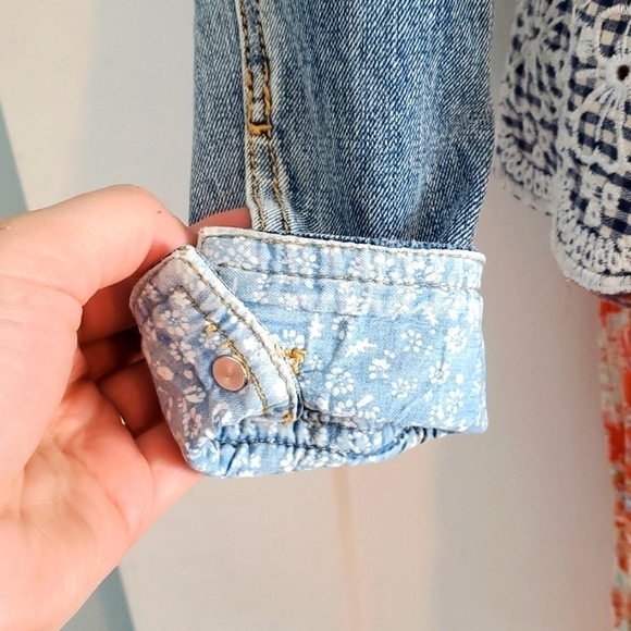 Anthropologie Pilcro Denim Jacket with Eyelet lace size xs - Picture 7 of 9